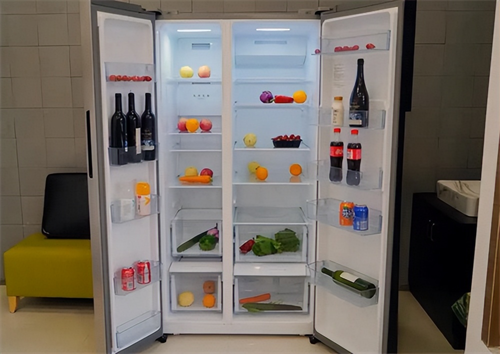 冰箱放哪一个位置,冰箱的放置位置怎么摆放