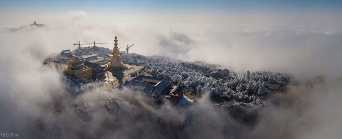 ChatGPT:中国最美的10个自然风景,按顺序排名