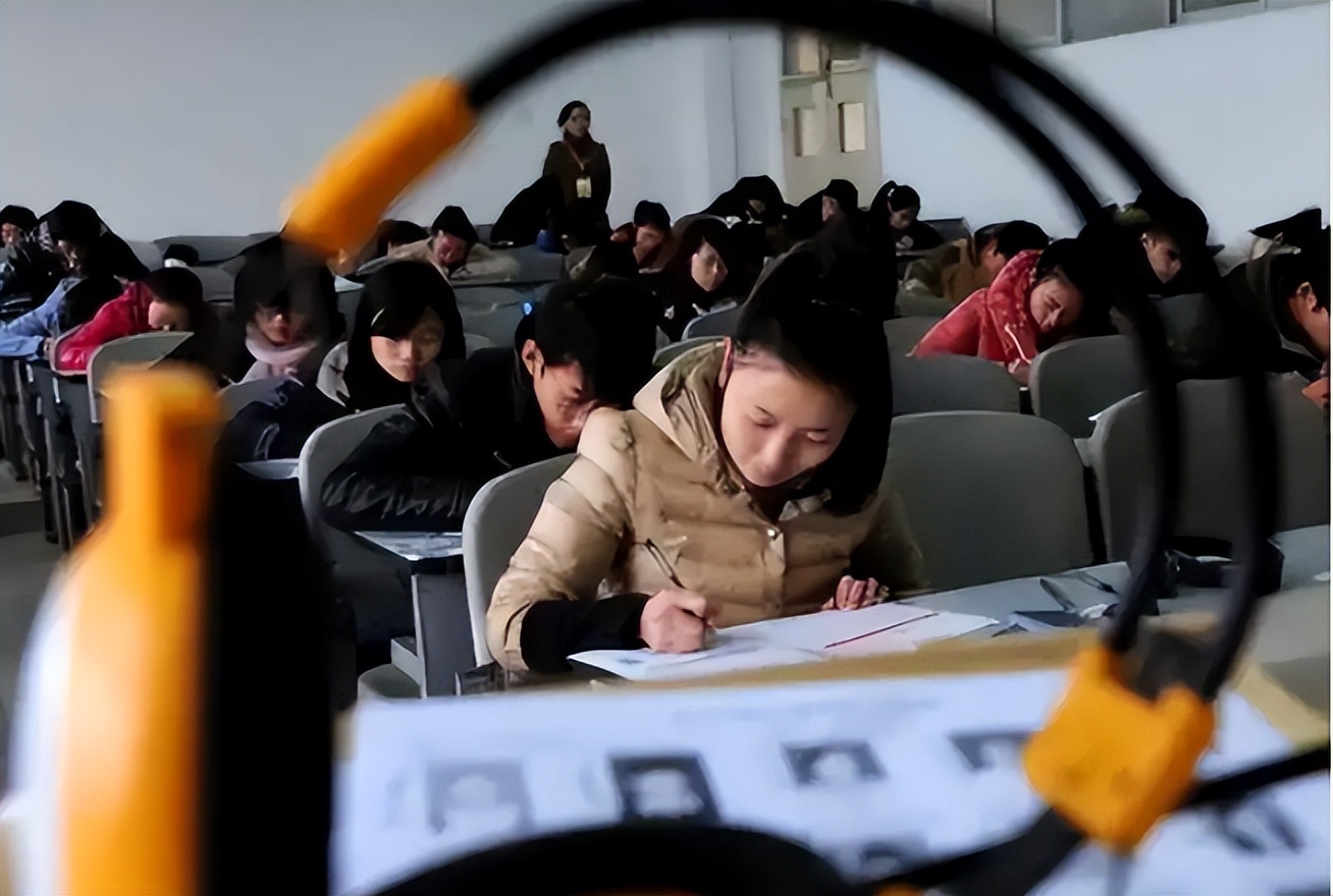 大学英语四六级新规,大学英语四六级没过能补考吗