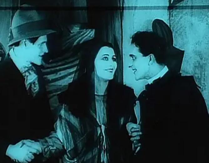 罗勃.韦恩导演用一部黑白电影,开创了德国表现主义电影的先河