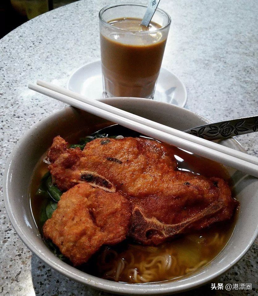 一家店铺宣布关门整条街,一家店突然停业了