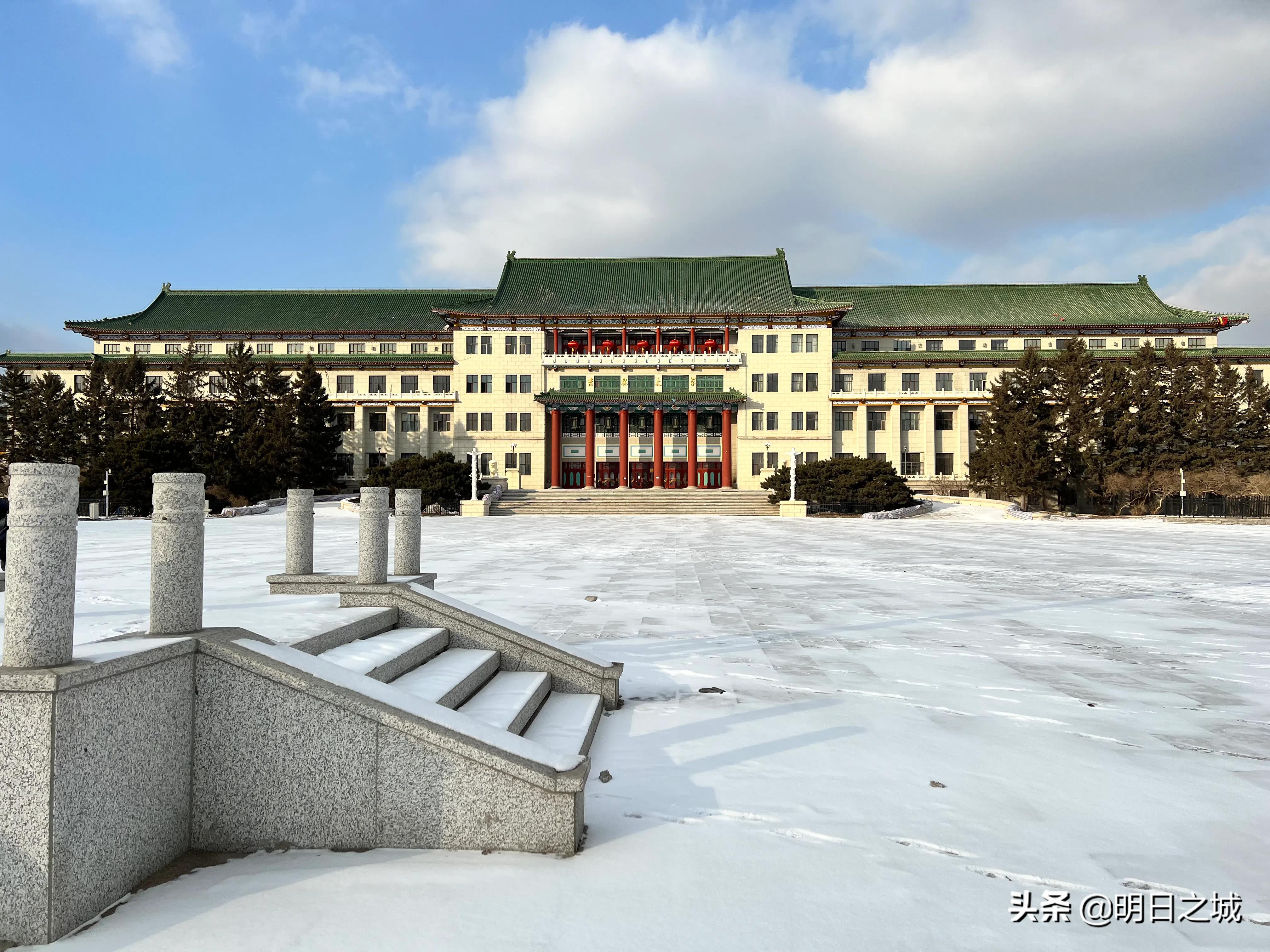 那街那景那人！《人世间》里的“吉春市”，仿佛回到旧时的长春