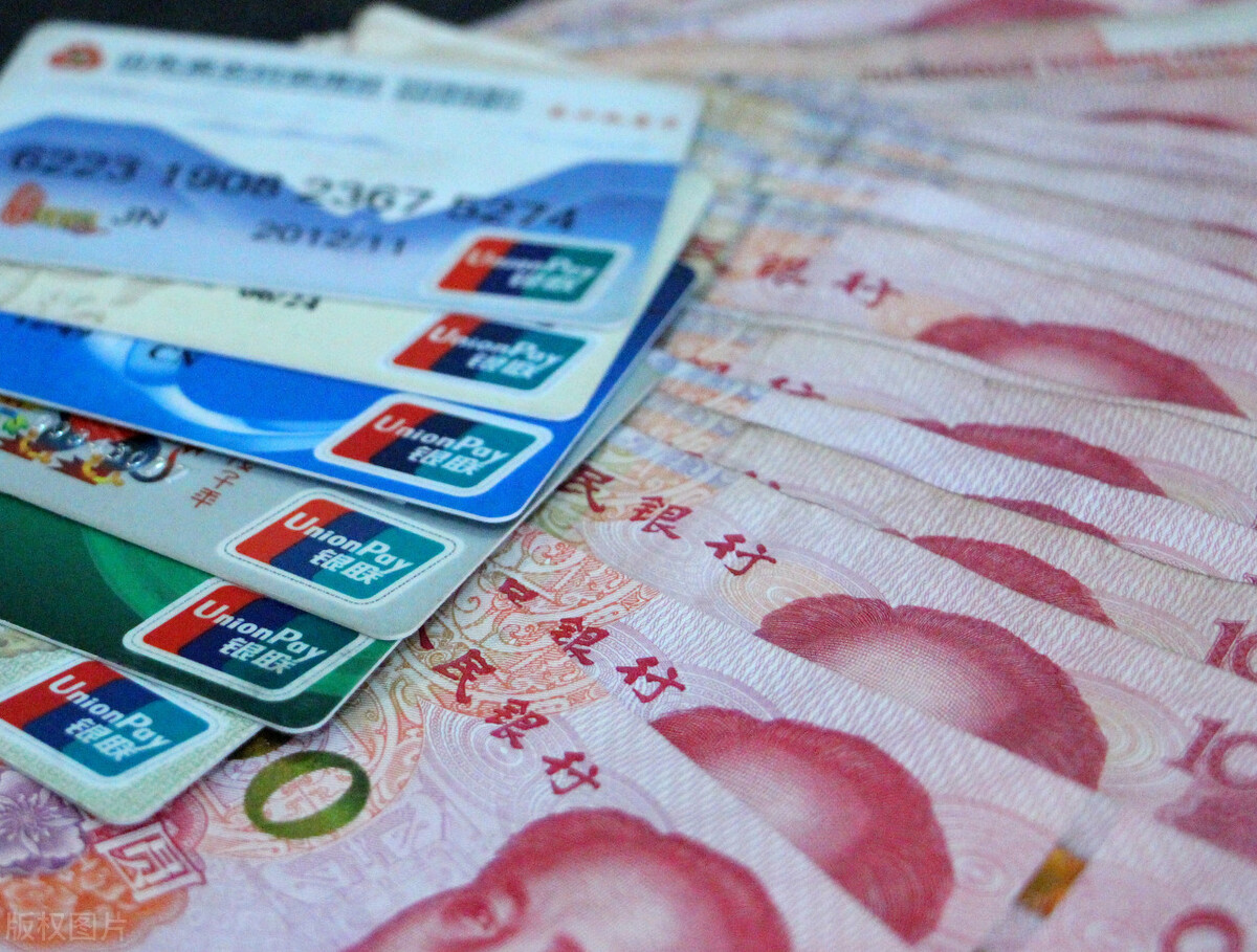 银行卡长期没用，转账取钱时，银行反馈此卡状态异常，是为什么？