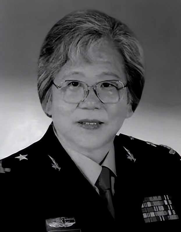 十大元帅的儿女都授了什么军衔？前三位元帅的亲属中也有人授衔？