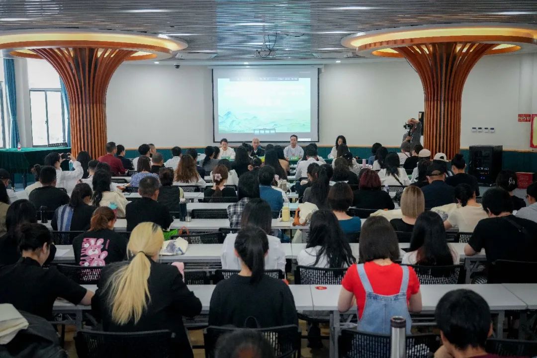 浙江省艺术校外培训机构最新政策,全民艺术普及免费培训班