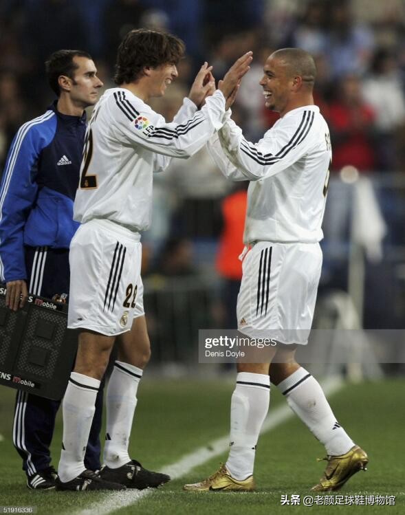 难道是卡尔美的错，被银河战舰坑惨的球员，为什么都穿joma球鞋