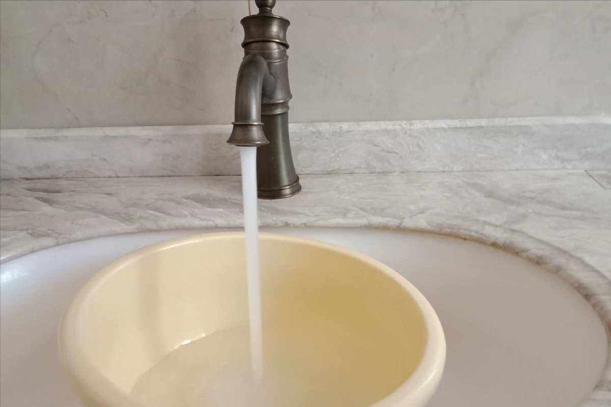 男人的裤裆潮湿是啥原因,男人膀胱潮湿原因