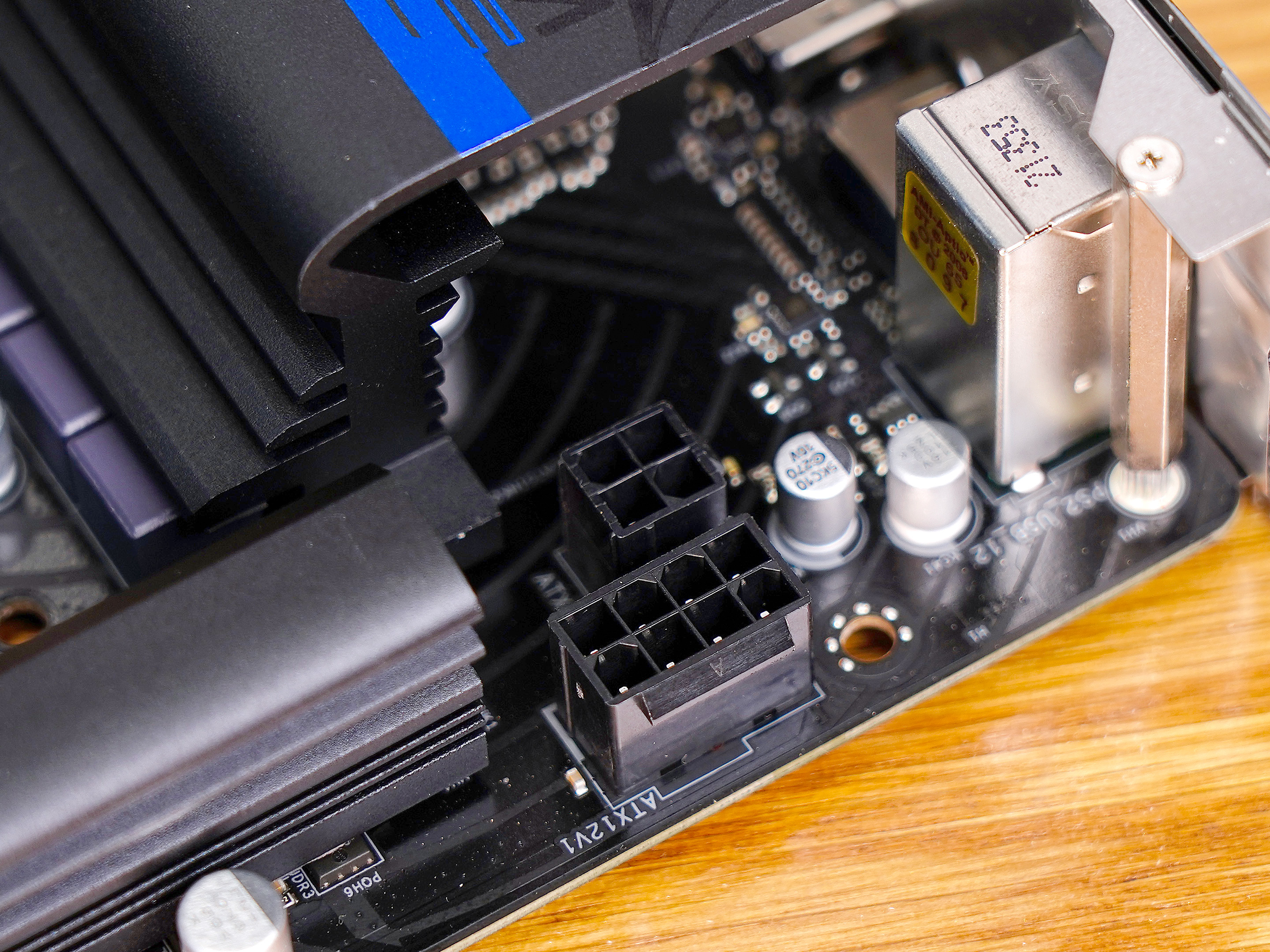 非K酷睿超频才最有性价比!双11送一套反光污染的主机方案