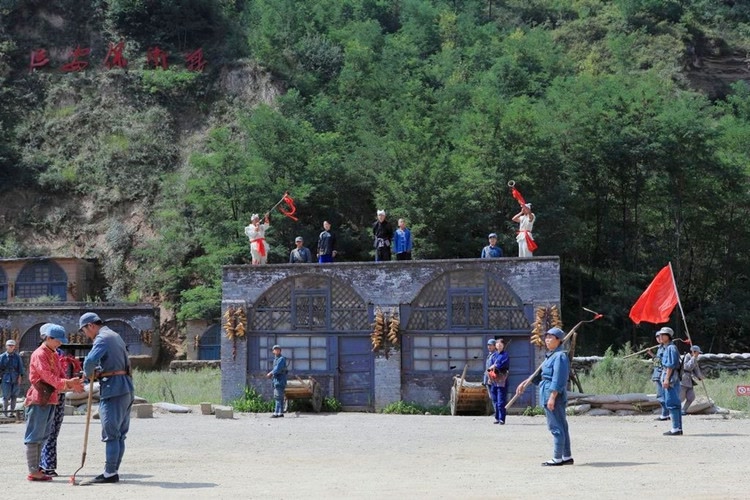 延安景点游玩最佳线路推荐一下,延安旅游必去景点推荐路线