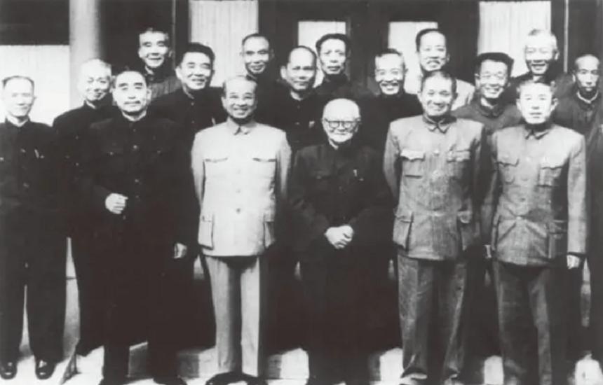 50年，郑洞国受周总理之邀到西花厅：我讲一个关于美军的有趣故事