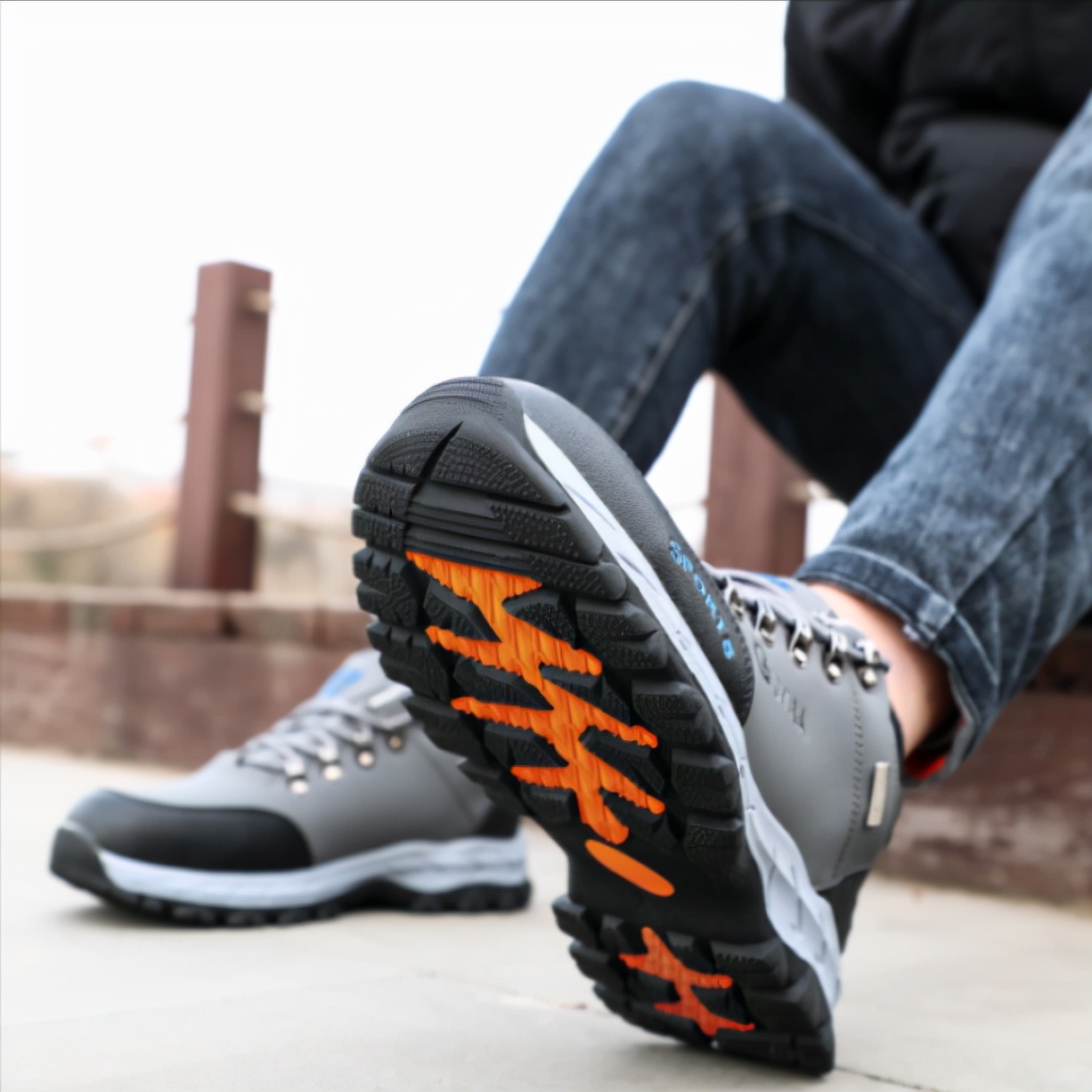 防砸防刺劳保鞋什么鞋底好,劳保鞋选哪种材质的鞋底比较好