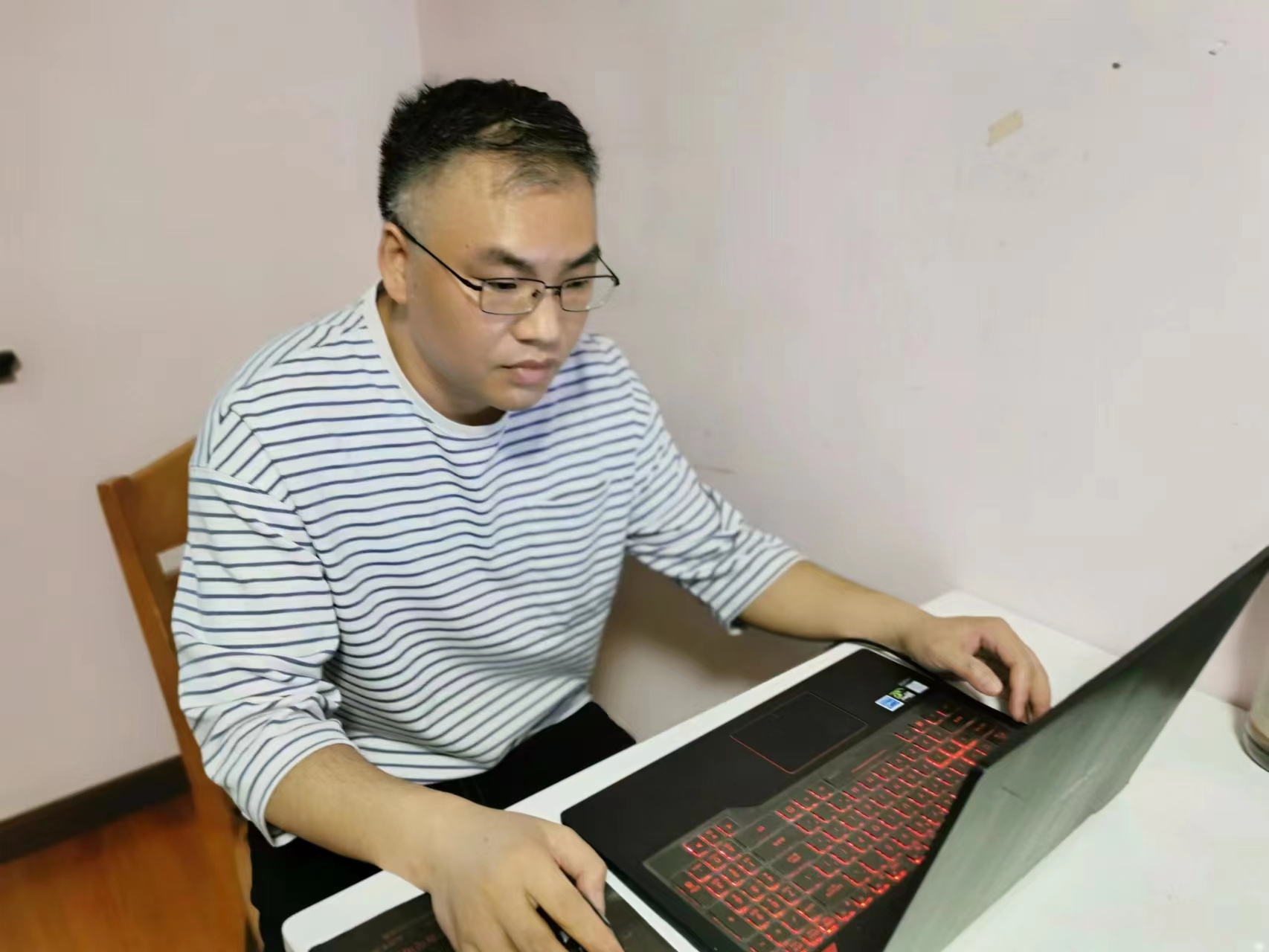 疫情下的上海外卖骑手,上海疫情骑手通行证