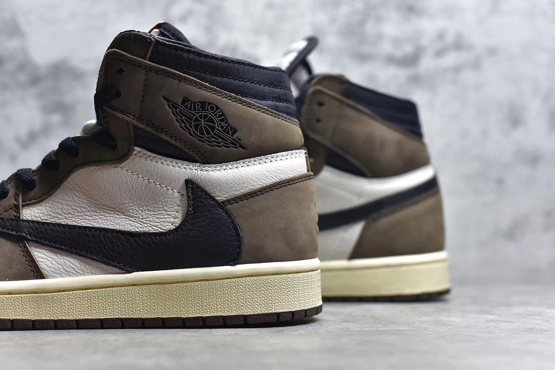 耐克aj1联名乔丹红色,耐克乔丹aj1儿童款