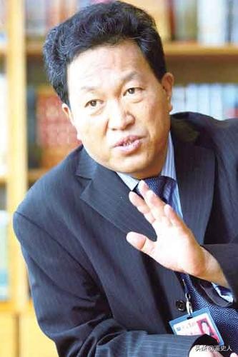 昔日河北首富：坐拥千亿帝国，家中27个保姆，最后却带儿子自首