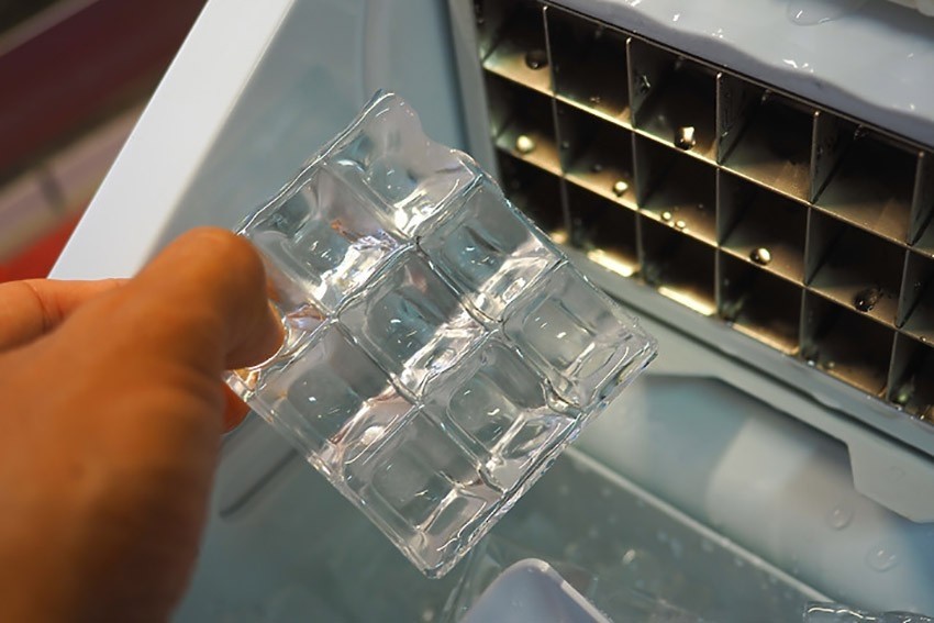 制冰厂200公斤冰块多少钱,制冰块厂为什么很赚钱