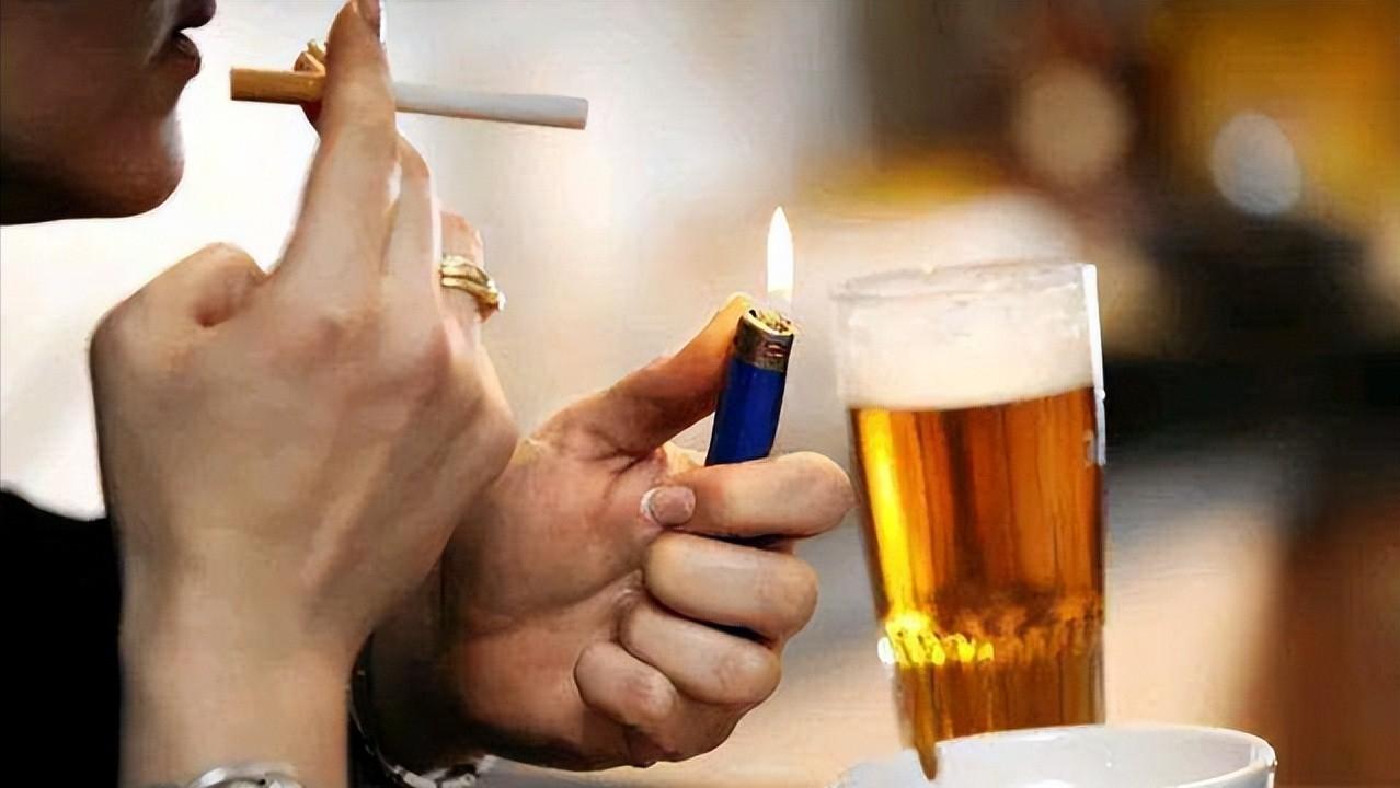 家人突发脑出血咋办？医生教你家庭急救办法，身边有高血压的请看