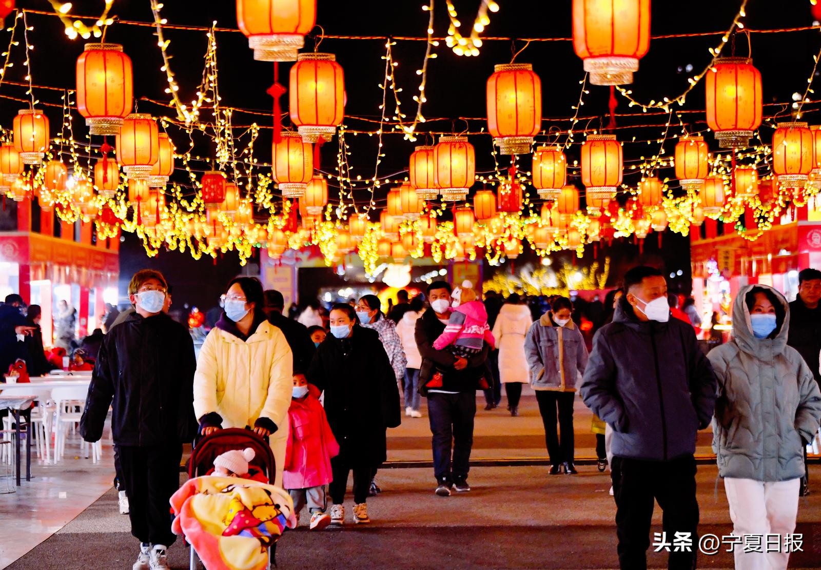 创意花灯照新年,花灯绚丽璀璨流光溢彩让人醉