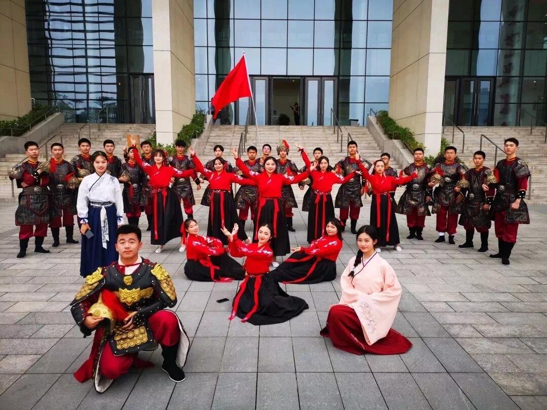 华中师大龙岗附中历任校长,华师附中深圳龙岗校区校长