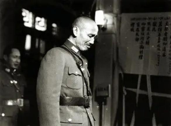 69年尼克松当选美国总统,气得蒋介石在日记中骂孔令侃:其罪不小