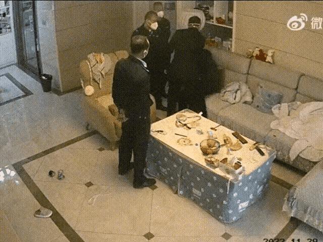 廖主任们，粗*行暴**为要谨慎被打者情急之下的极端行为