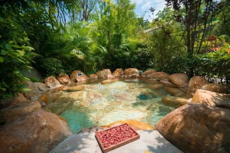 聚龙小镇：离城不离尘的心灵