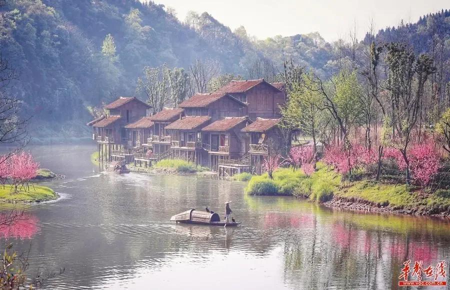 诗经桃夭的意思,诗经桃夭的意思是什么