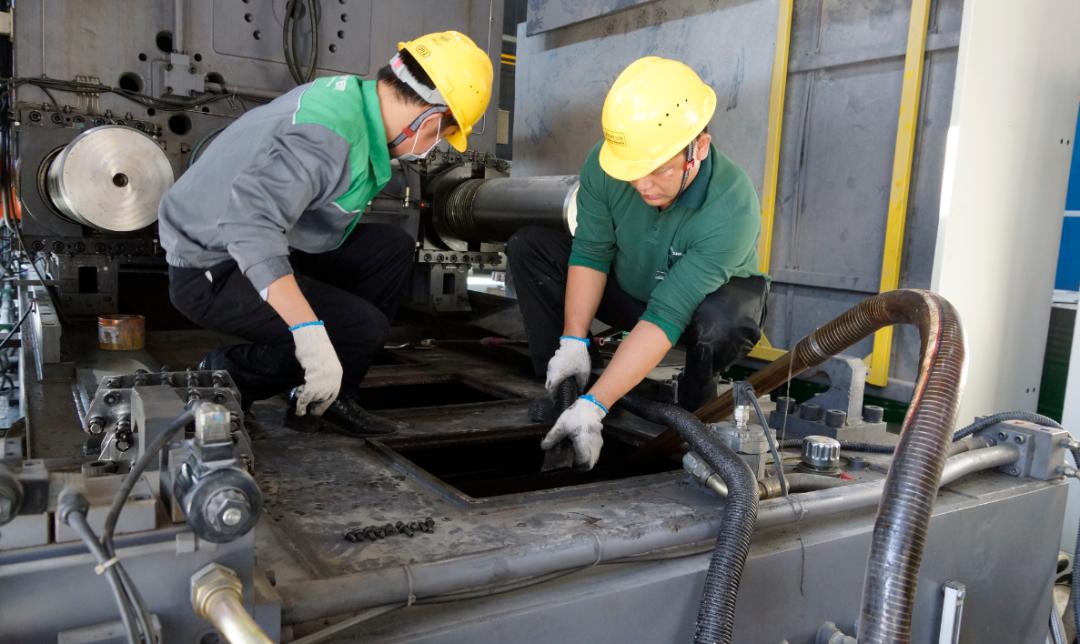 好多人都不知道：旧油竟然“勾兑”新油？换油不对，损失加倍！