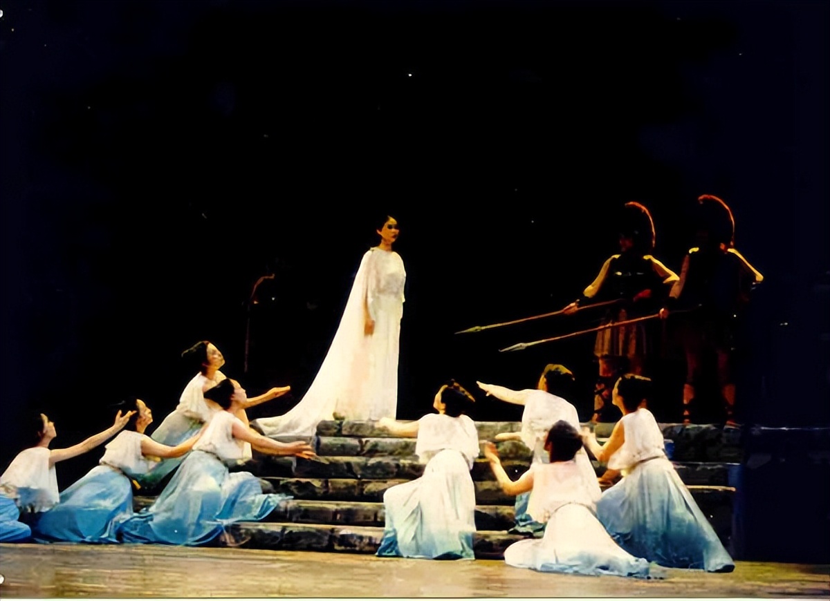 古希腊戏剧的主要内容,古希腊戏剧主要内容是什么