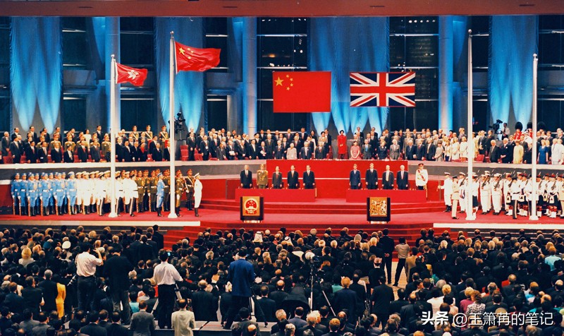 澳门回归前,富商马万祺提醒“必须有驻军”,中央回复:放心