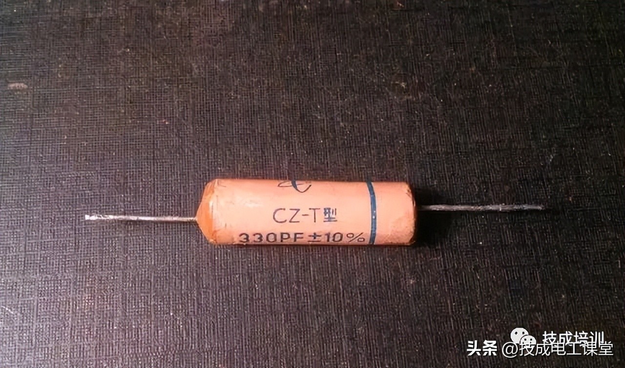 70年代红波六管便携收音机拆解,老矿石收音机电路图