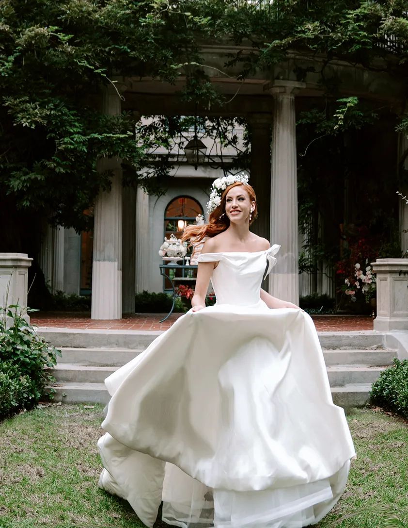 亚洲婚纱女王杀进内娱，女星们集体坐不住了