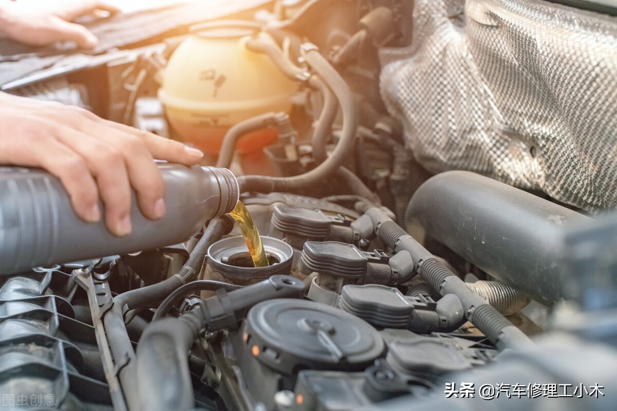 真假机油对发动机危害对比,发动机用过假油是什么样的