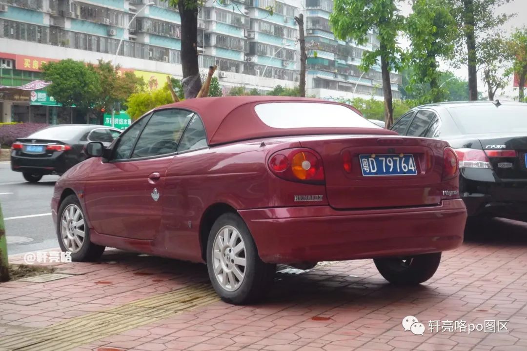 雷诺梅甘娜cc敞篷新车多少钱,雷诺梅甘娜cc敞篷跑车