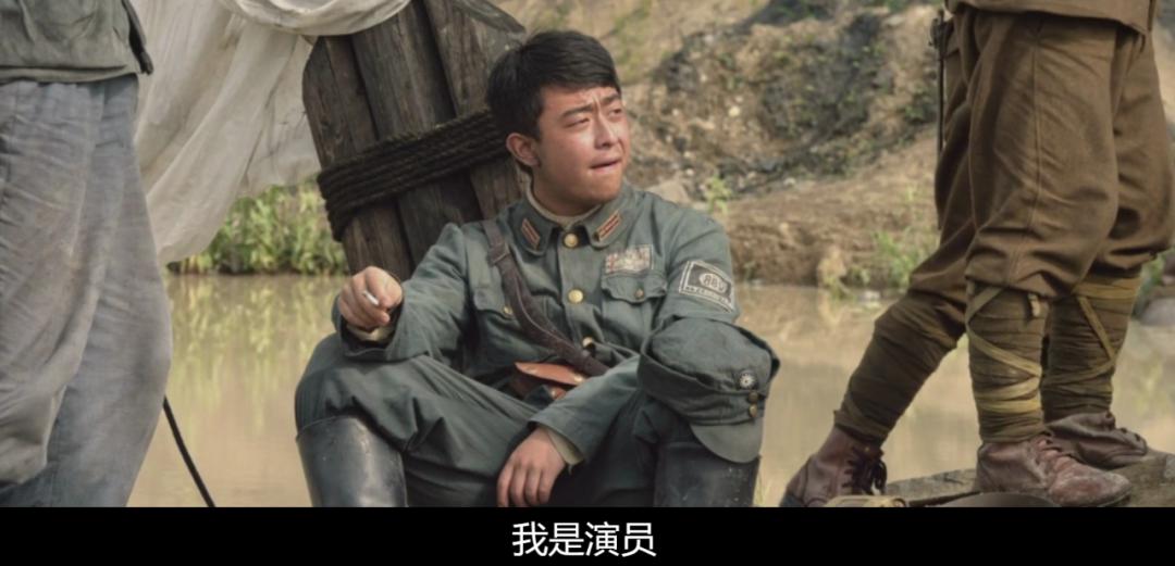 大学生进剧组当群演引热议,大学生进剧组当群演演技炸裂