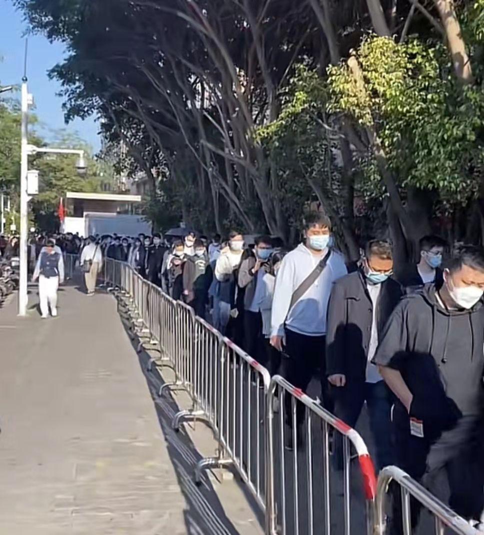 一念天堂一念地狱,一秒天堂一秒地狱爱恨就在一瞬间