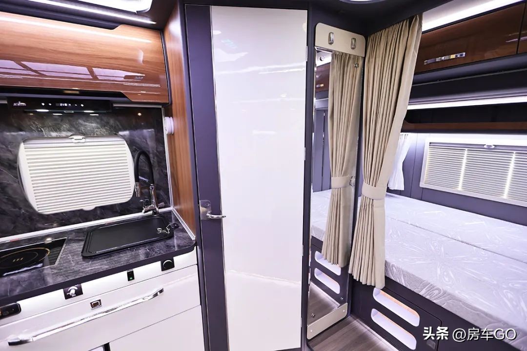 蓝牌c本房车内尺寸一般多少,蓝牌c照就能开的大号房车