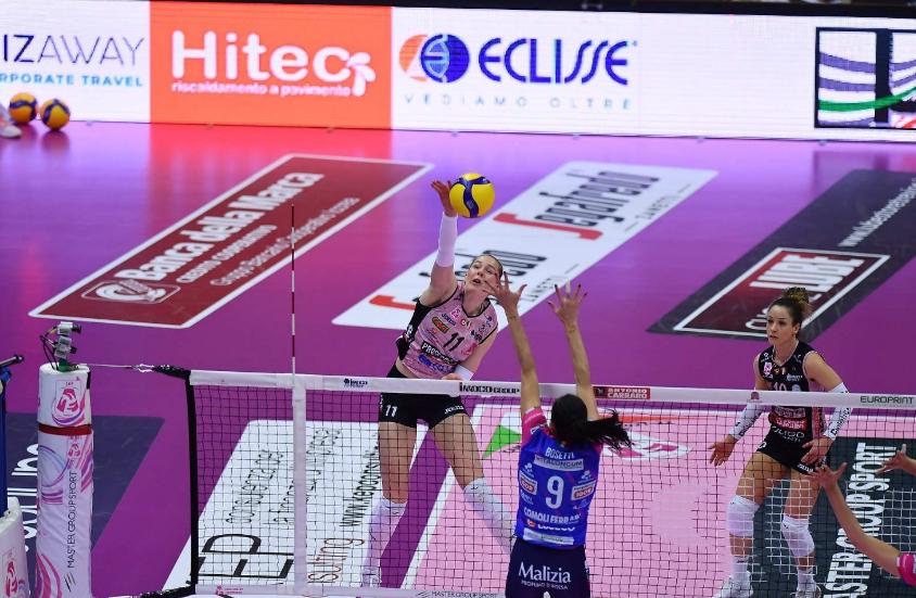 意大利女排发球超厉害,意大利女排接应复出