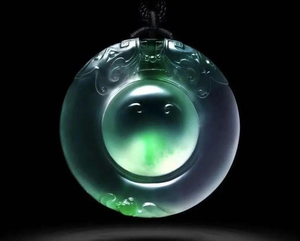 玩翡翠是玩什么,玩翡翠原石应该注意什么