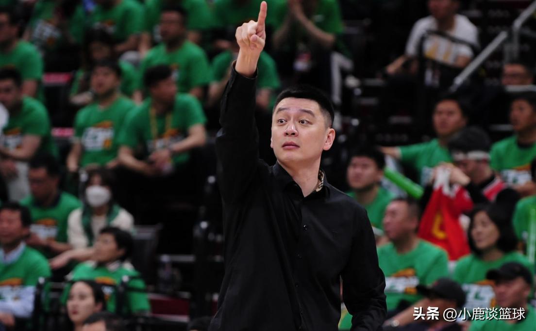 拒绝退役!辽宁男篮三冠功勋老臣确定留队,杨鸣靠他打造冠军王朝