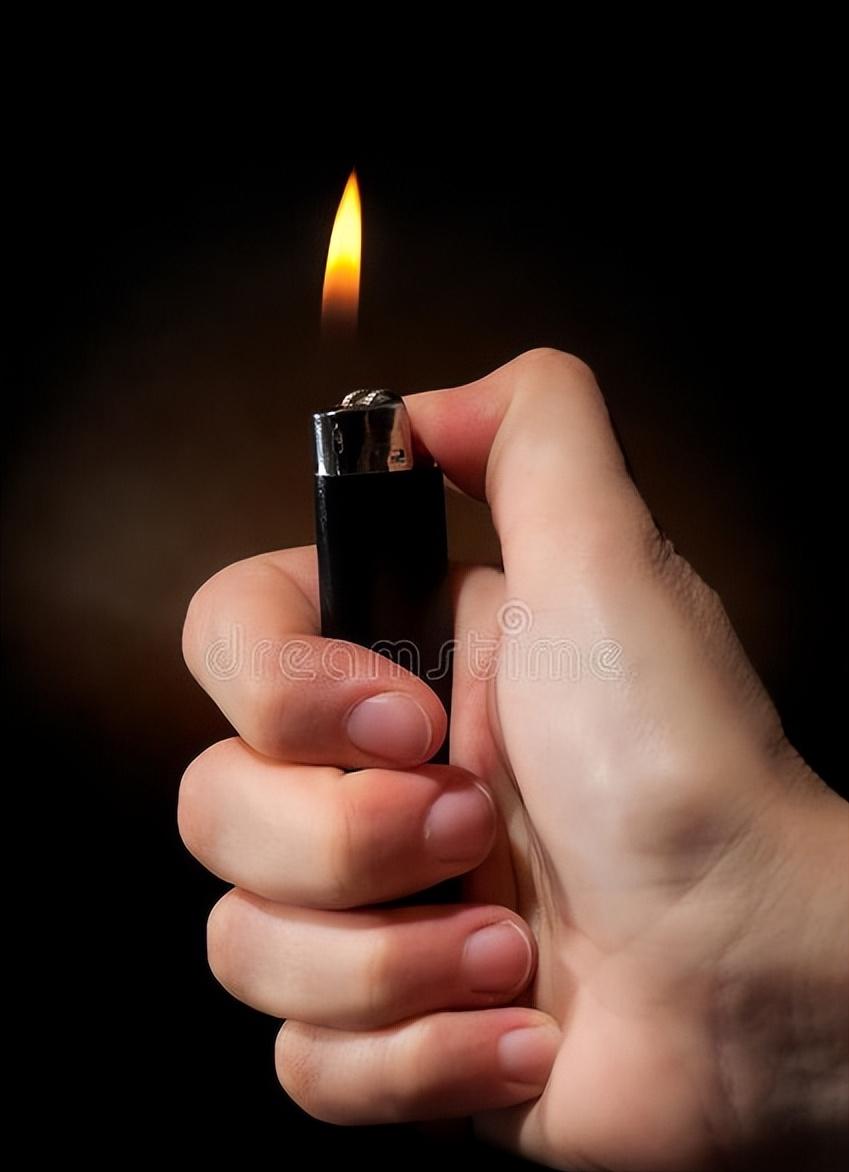 下飞机后去哪取打火机,机场交打火机最后去哪了