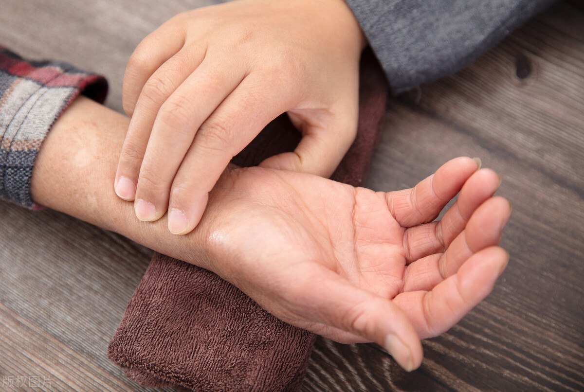 心火旺失眠中医辨证论治,中医辨证失眠手心热