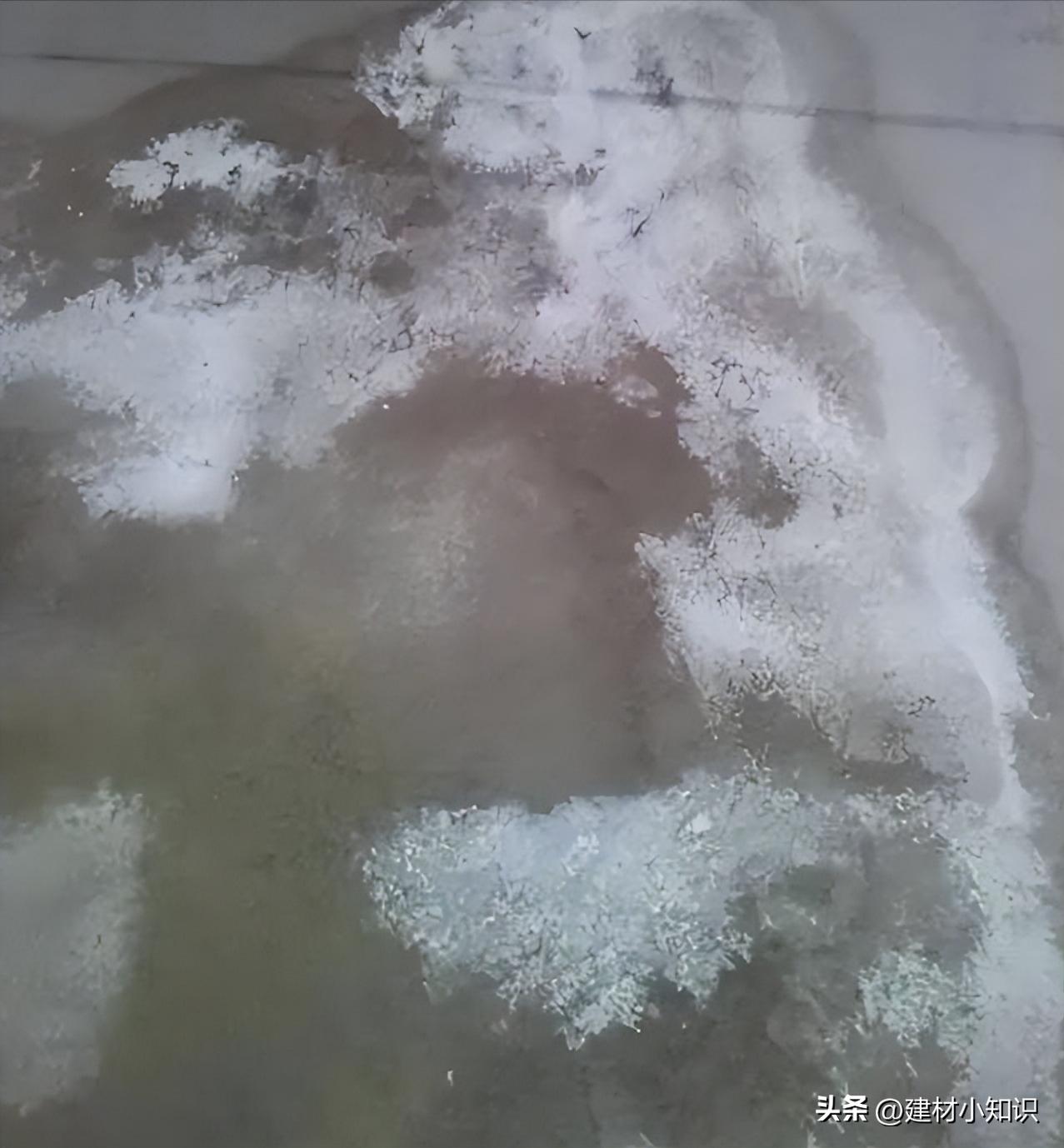 固化剂对起碱的墙面有用吗,水泥地面起灰可以用固化剂吗