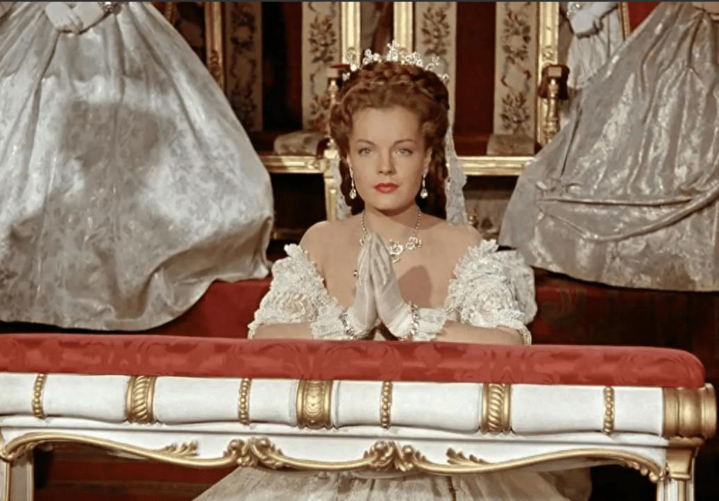 历史上的茜茜公主：比电影中的更漂亮，她是童话中美丽的皇后