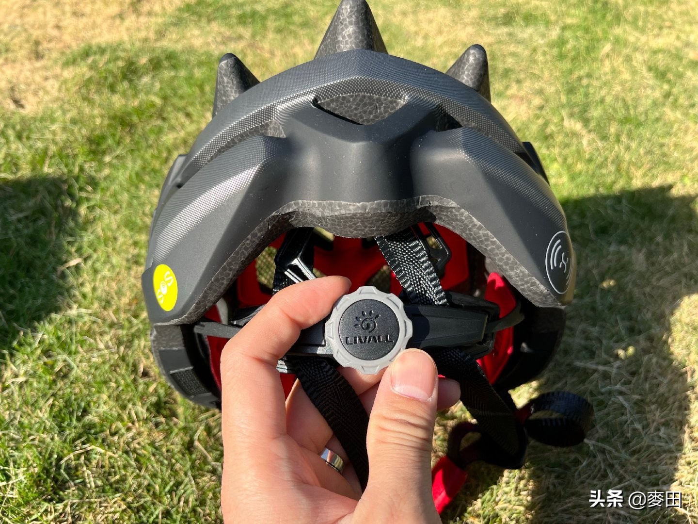 科技感爆棚的未来型头盔,智能头盔helmet