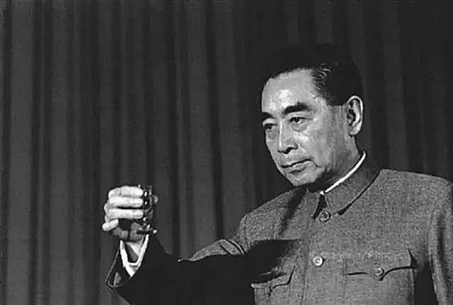 毛*东泽**如何评价周恩来、*少奇刘**、*德朱**、*小平邓**、*云陈**、瞿秋白？