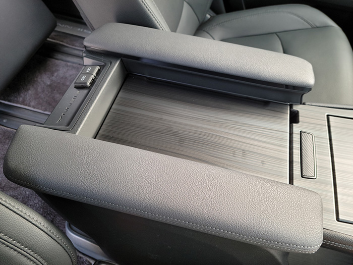 深度体验丰田赛那SIENNA，家用MPV的标杆有何过人之处？