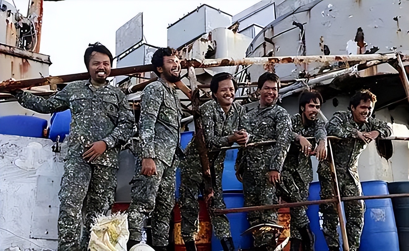 菲律宾军舰为什么会在仁爱礁,菲律宾加固了仁爱礁军舰吗