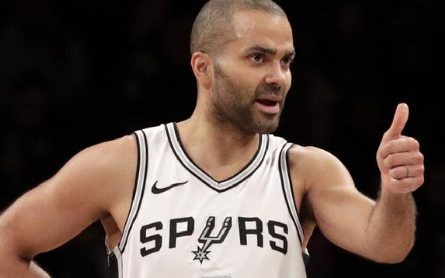 帕克年轻照片,帕克前妻伊娃美艳亮相