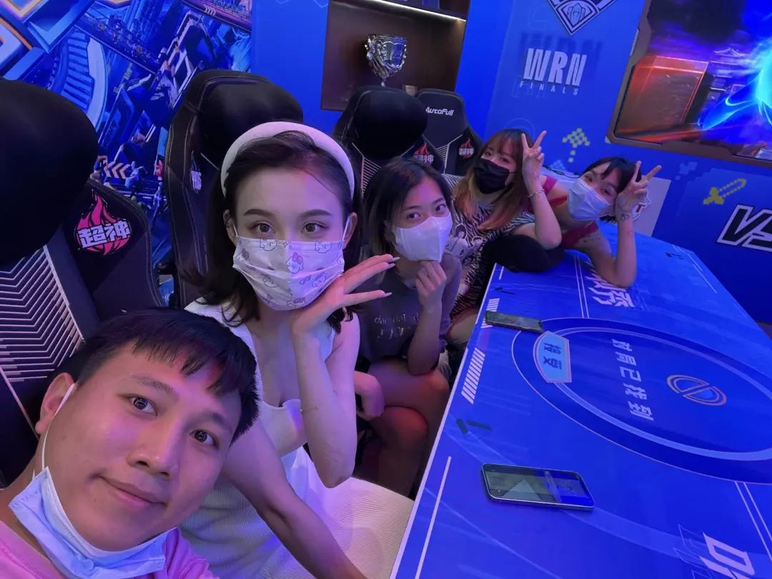 全网第一女海王，为什么大家都爱看她撩帅哥？|新榜专访