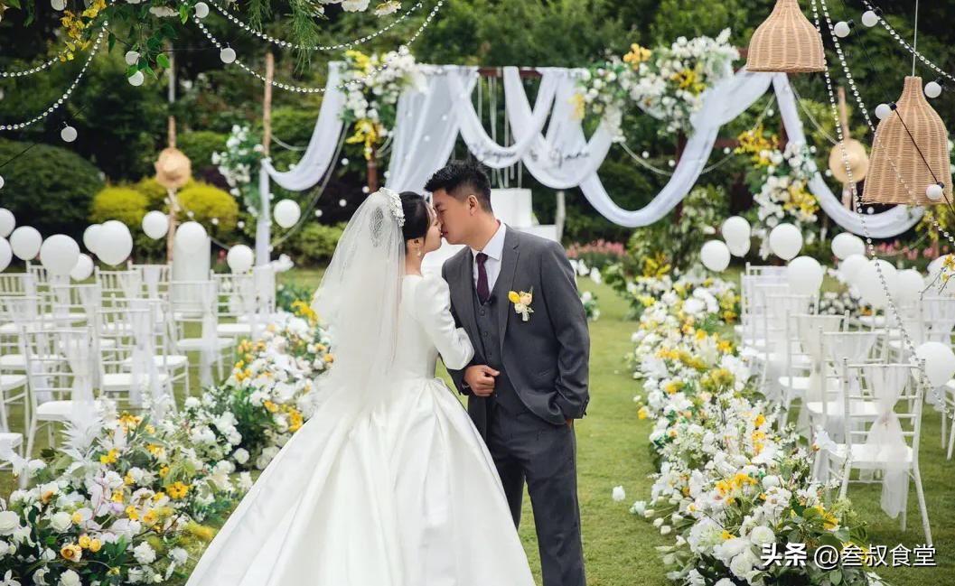 上海大叔去兰州参加婚礼，随礼8888，糟肉上桌：真馋这一口了